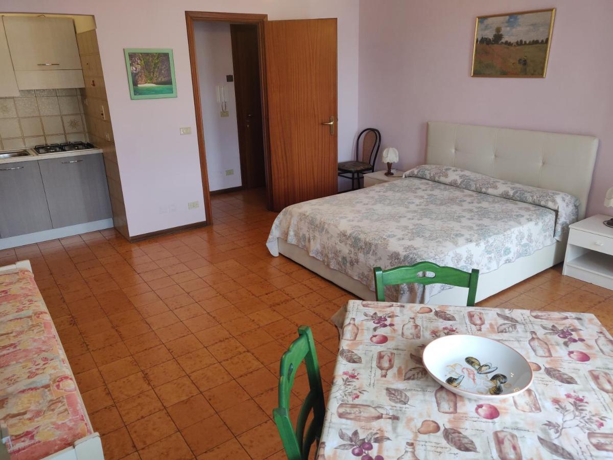 산토바르톨로메오알마레 Residenza Il Poggio 아파트 외부 사진